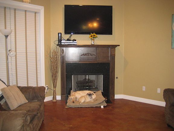 Living Room with Firepl