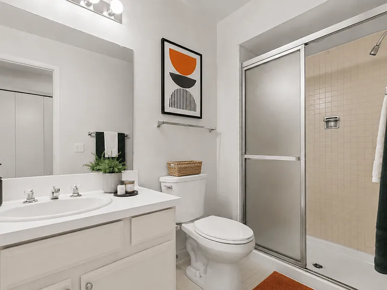 Legacy Place Apartments - Southfield, MI — Photo 14