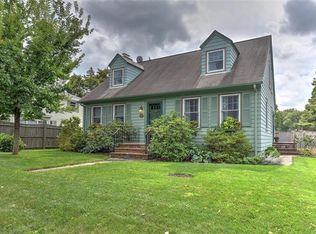 68 Parkway Ave, Cranston, RI 02905