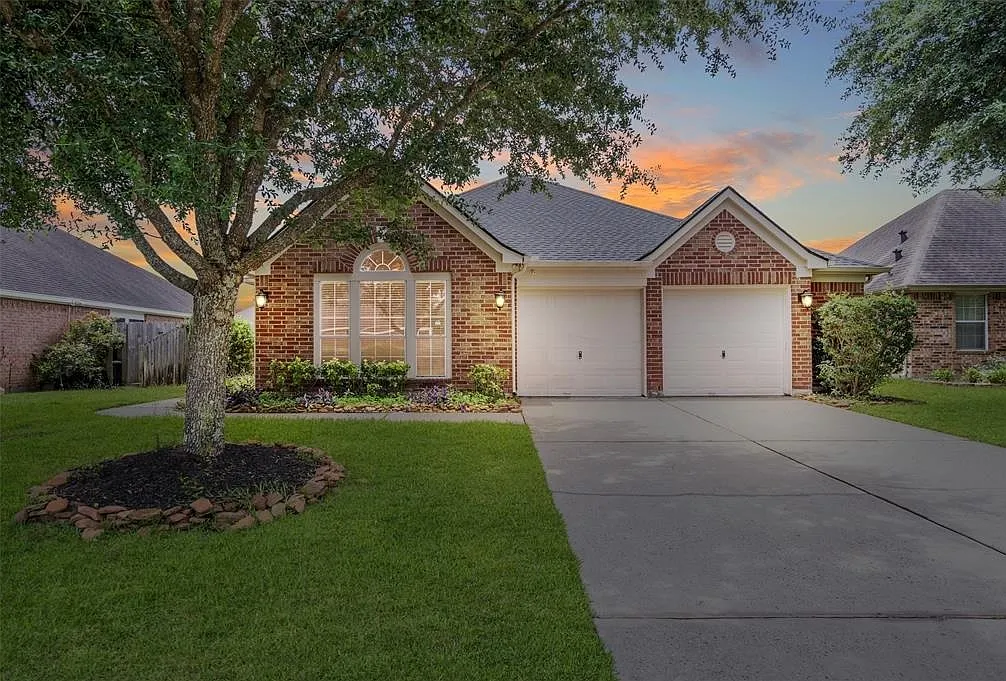 14707 Raven Hollow Ln — Photo 1