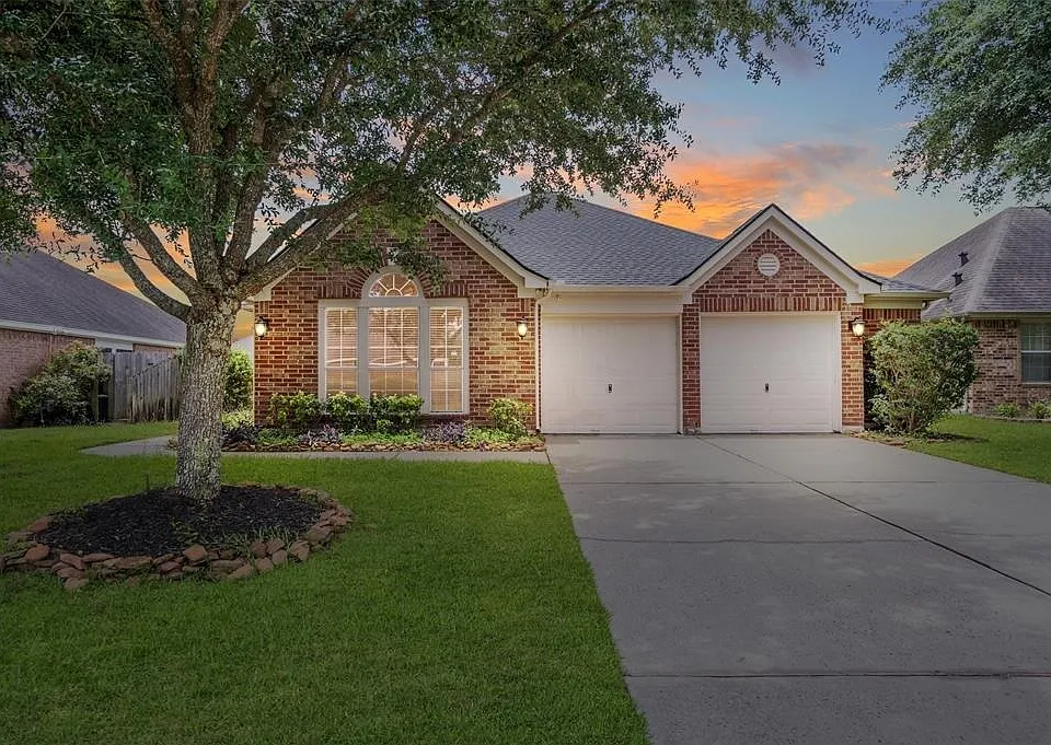 14707 Raven Hollow Ln