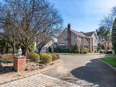 2 Pine Road, Syosset, NY, 11791
