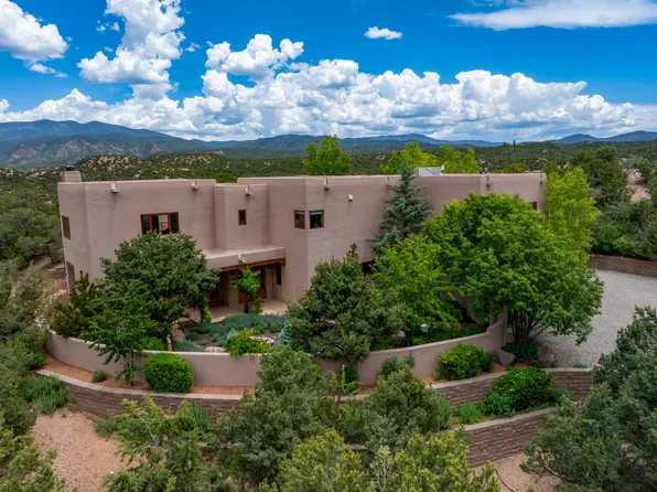 19 N Camino Don Carlos, Santa Fe, NM 87506