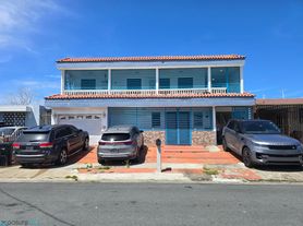 267 Urb Country Clb, Carolina, PR