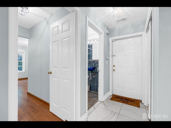 1312 Waterford Dr #1312