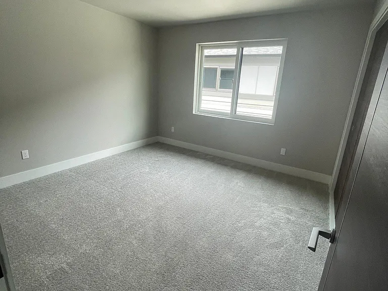 16555 SE Pleasant Valley Pkwy — Photo 21