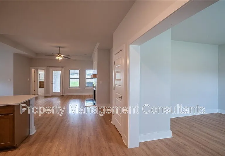 14872 Demarie Ln — Photo 7