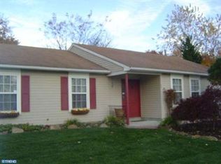 35 Amherst Dr, Burlington, NJ 08016