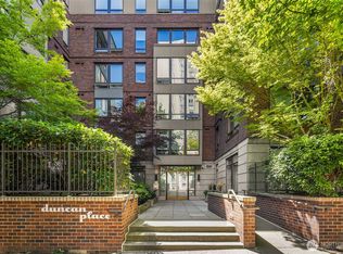 4547 8th Ave NE APT 410, Seattle, WA 98105