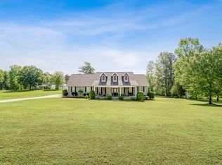 1406 Hickory Grove Rd, Ringgold, GA 30736