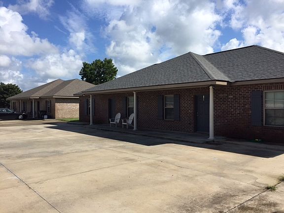 4th image of 378 Monarch Dr