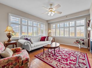 2894 W Riverwalk Cir APT B301, Littleton, CO 80123