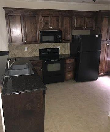 2nd image of 101 Greenwood Ave