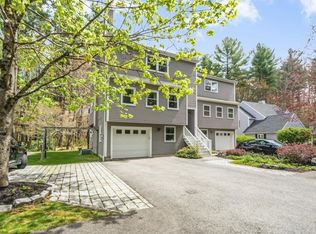 55 Winterberry Way, Bedford, MA 01730