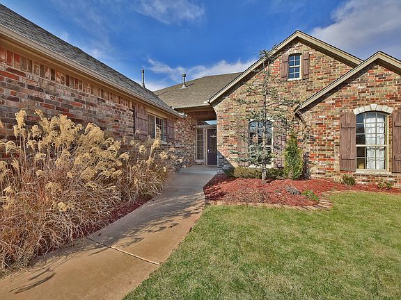 2nd image of 1801 NW 163rd Cir