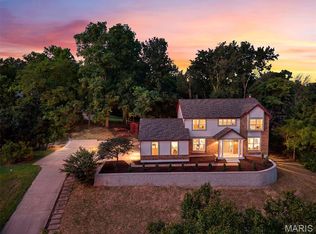 5839 Brookstone Terrace Dr, Saint Louis, MO 63129