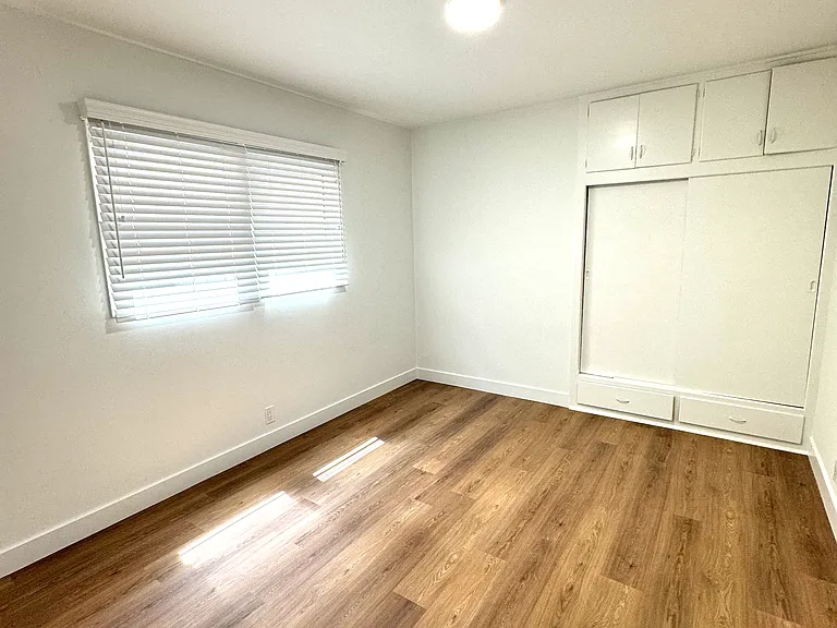 3301 E Wilton St #4 — Photo 4