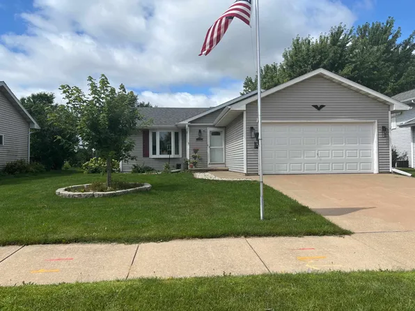 3787 Summerset Way, Oshkosh, WI 54901