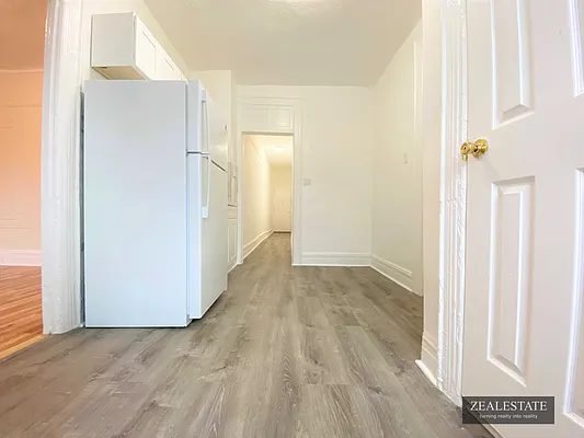 Rented by ZealEstate Group Inc | media 21