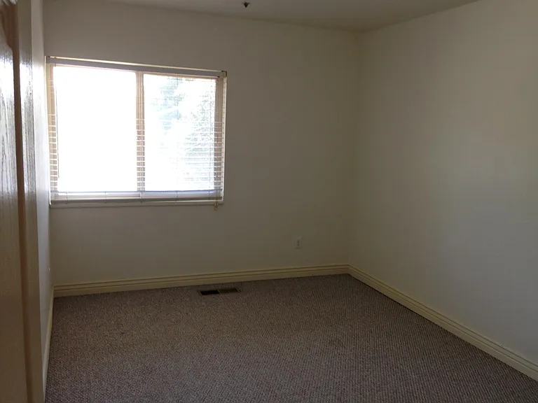 361 N 300 W #303 — Photo 8