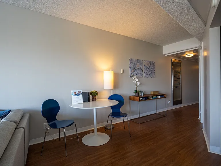 University Club Apartments — Photo 14