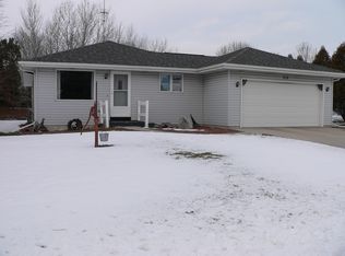 518 Millersville Ave, Howards Grove, WI 53083