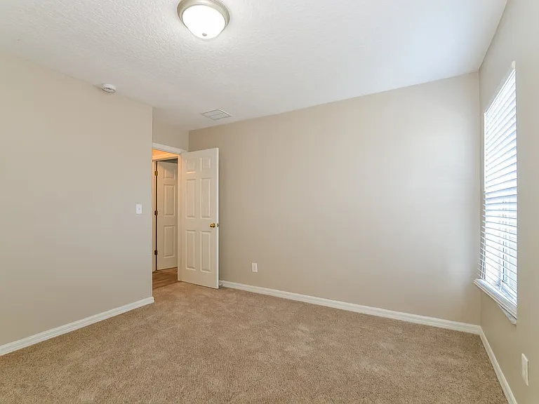 4729 Barbados Loop — Photo 15