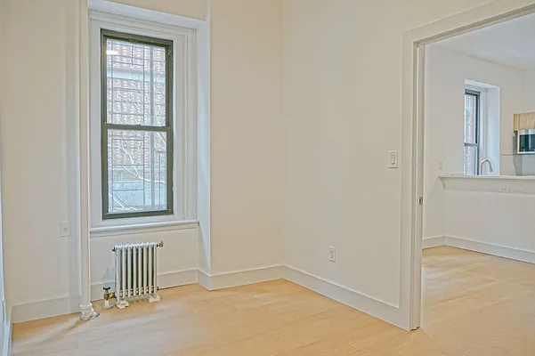 Rented by Compass | media 10