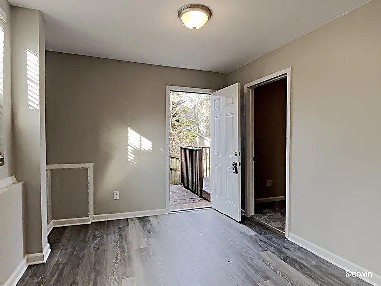 2600 Poplar Ln — Photo 16