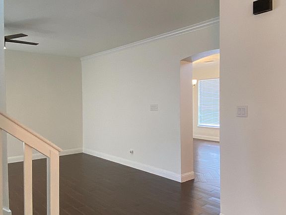 2nd image of 912 Felicia Ln