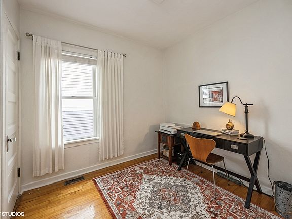 5th image of 1114 S Cuyler Ave