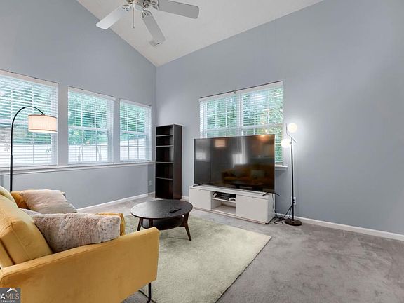 5th image of 1277 W Oaks Way