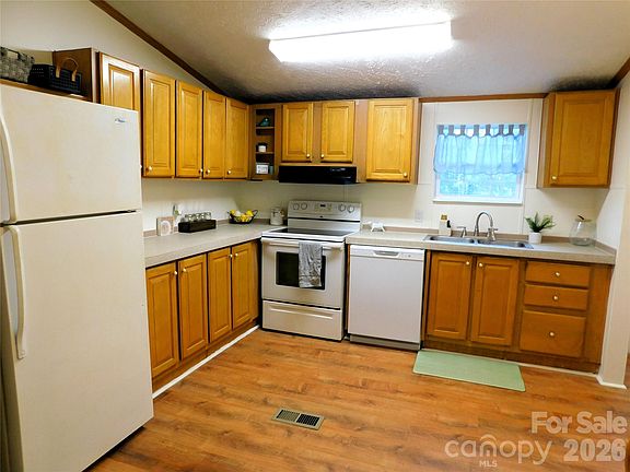 4th image of 2503 Messer St