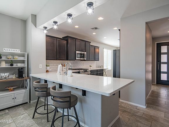 3rd image of 9546 W CASHMAN Drive