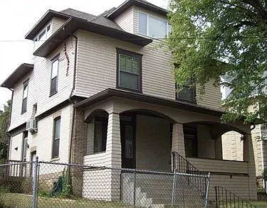 548 3rd St photo 1