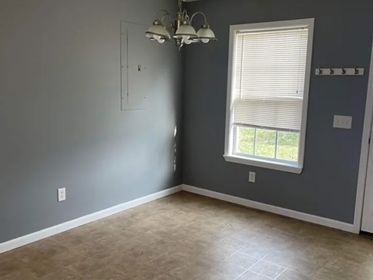 754 W Elm Rd — Photo 15