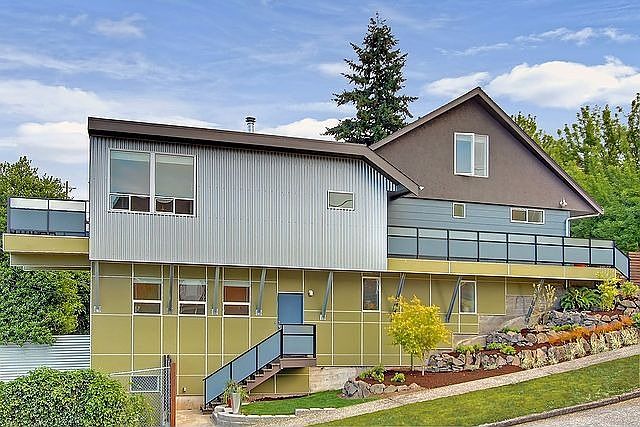 Modern home luxury. Just completed July 2010. 