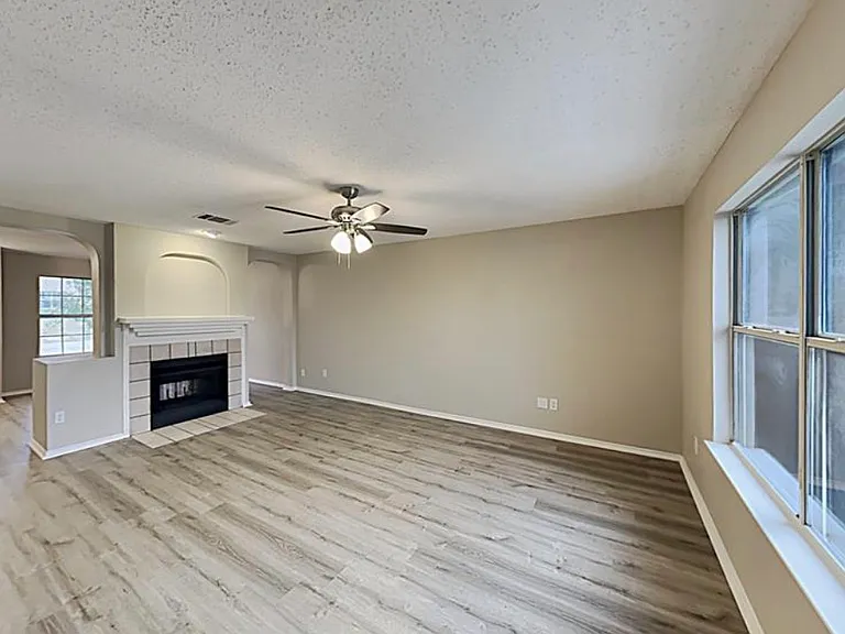 4329 Apple Dr — Photo 6