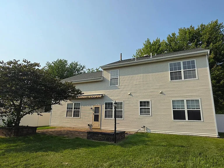 35 Oakmont Ter — Photo 3