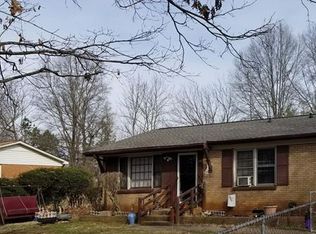 200 Spring Hill Dr, Matthews, NC 28104