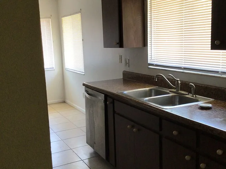 818 N 4th Ave — Photo 11