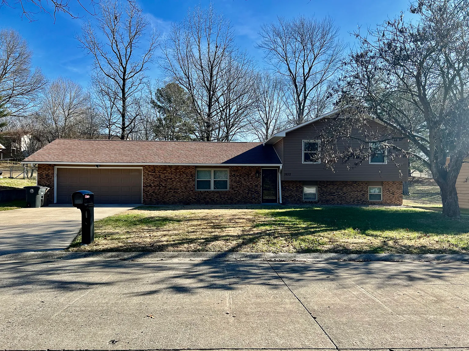 4 bed, 2.5 bath, 1824 sqft, $1,800 — Photo 2
