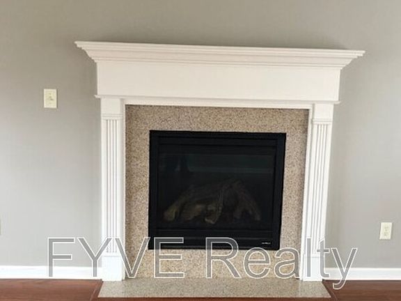 5th image of 6531 Airtree Ln