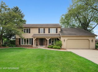 10S664 Glenn Dr, Burr Ridge, IL 60527