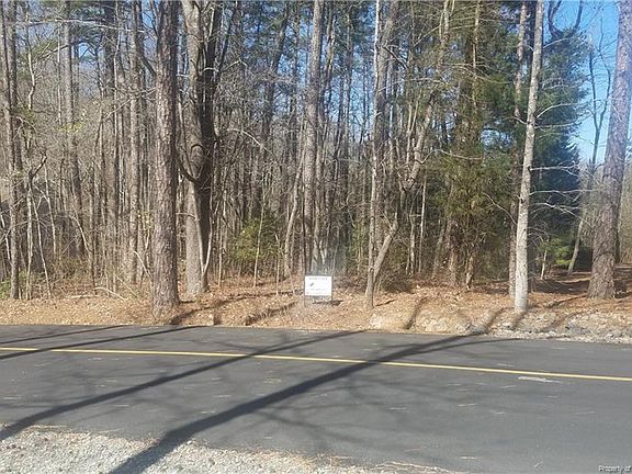 4th image of 644 Chelsea Dr