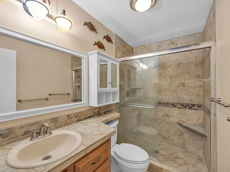 2136 Konou Pl #202 — Photo 10