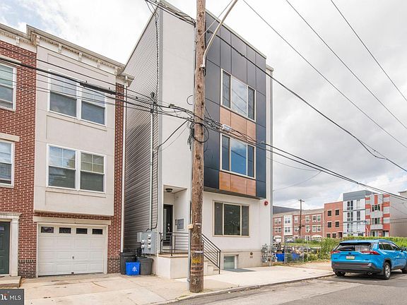 4th image of 1528 N Marshall St