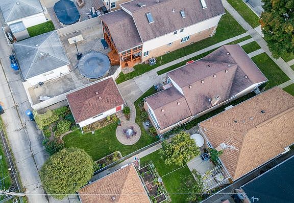2nd image of 7544 W Clarence Ave