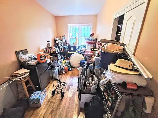 Rented by Friedman Mayer, LREB | media 21