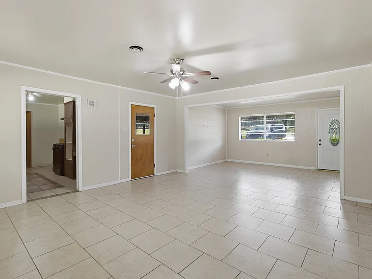 801 Stewart St — Photo 22